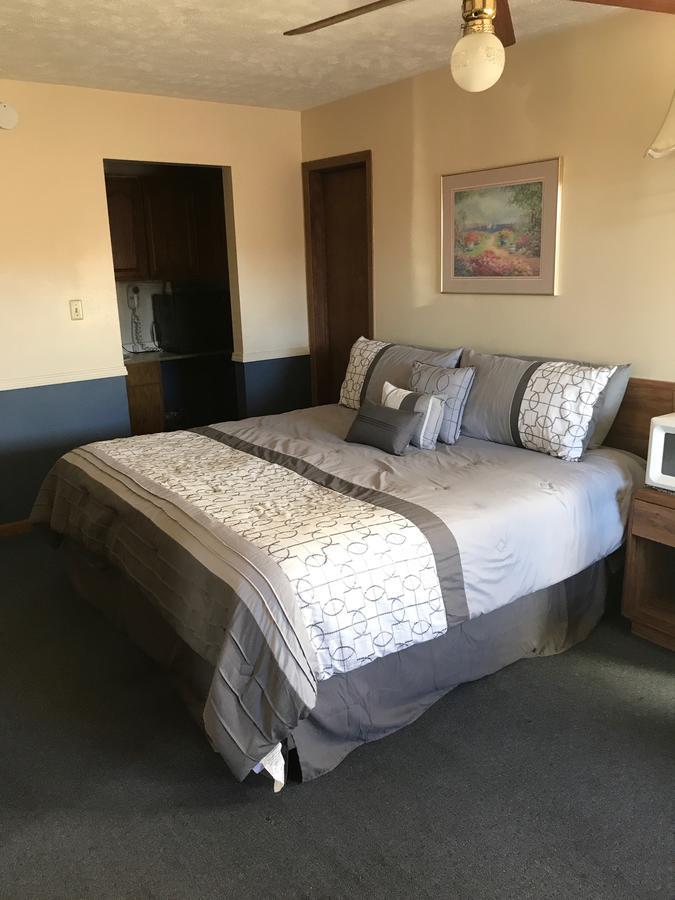 נורת' פלאט Blue Spruce Motel מראה חיצוני תמונה